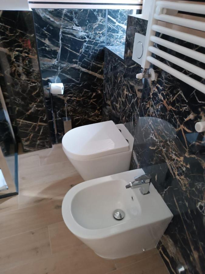 M97&Rooms 97 Macchi Milan Bagian luar foto
